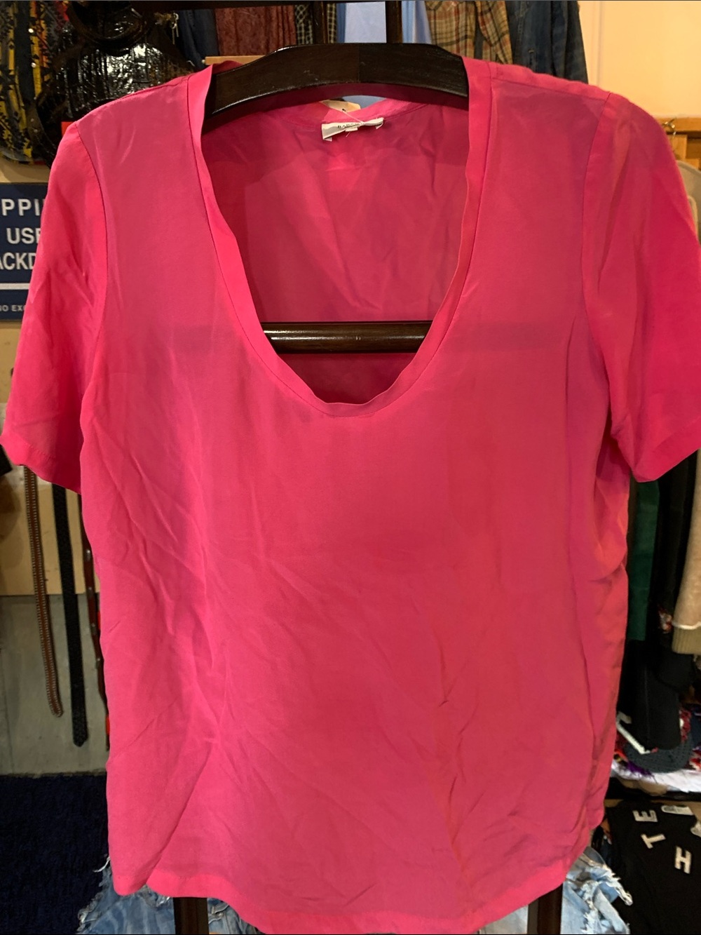Babaton Hot Pink 100% silk Short Sleeve V-Neck Blouse